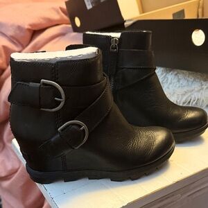 Sorel Black Leather Ankle Boots